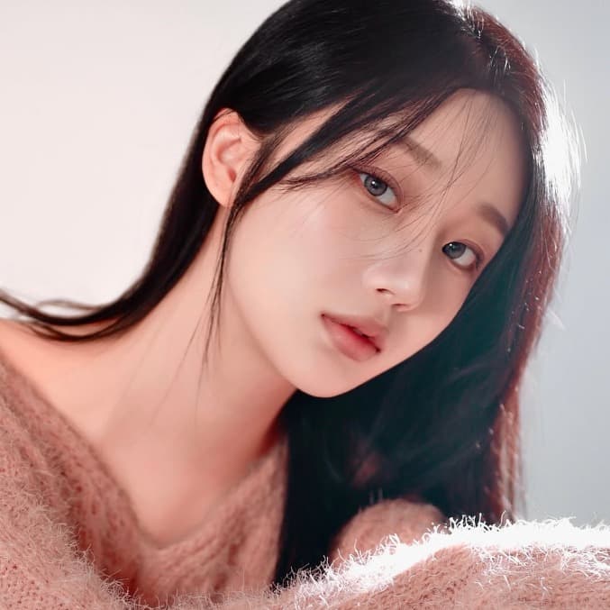 현 콘텐츠 마케터/모델로 퀄리티 높은 콘텐츠 제작해드립니다. 1