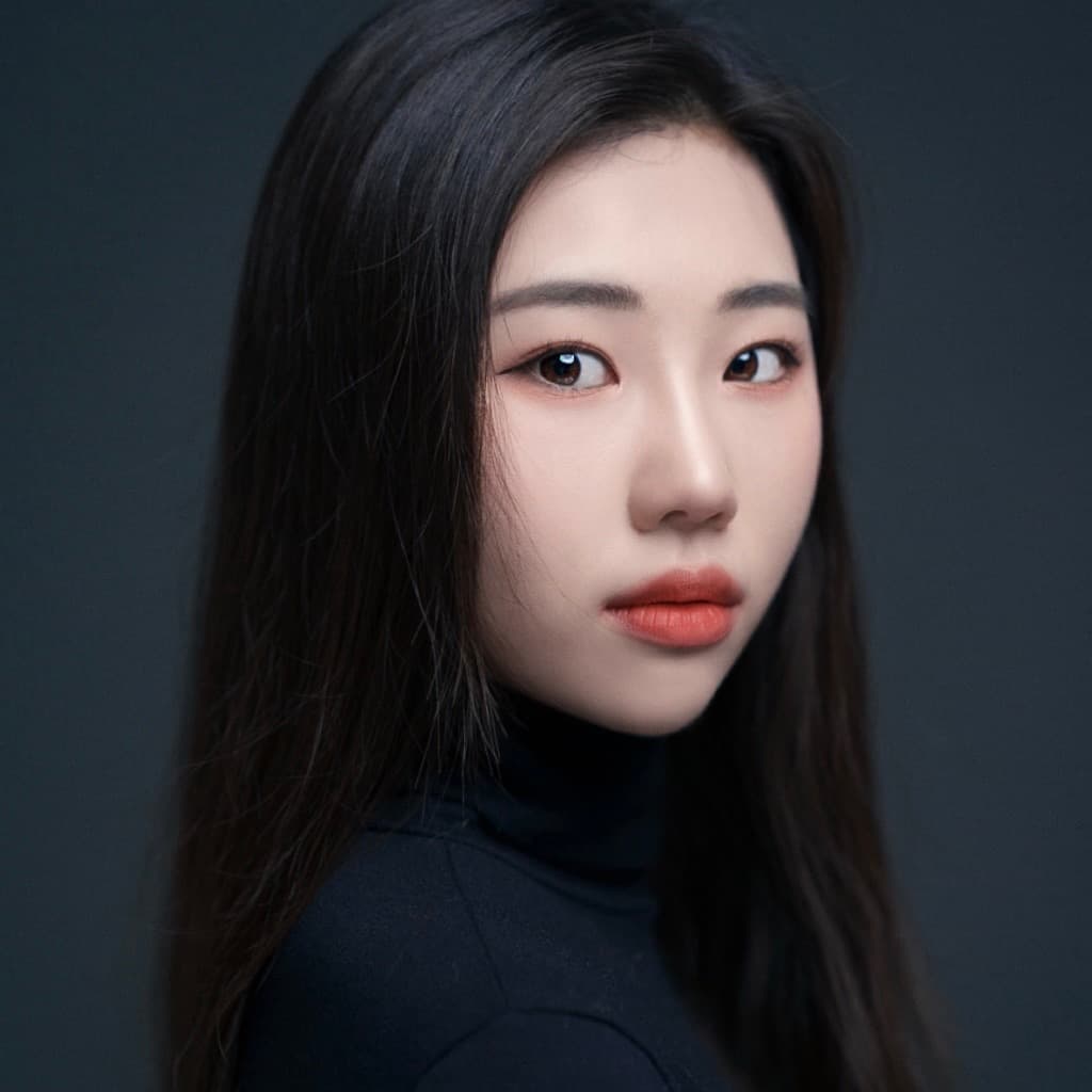 패션, 핫플을 주력으로 하고있어요! 저만의 분위기를 담아드려요 :) 1