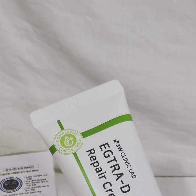 [3W CLINIC (주)한국자이화장품] 이지트라 고함량 EGF 트라넥삼산 재생크림